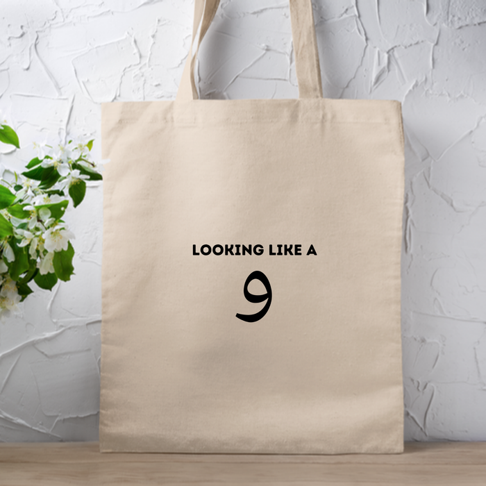 Looking Like a و ("Wow") Tote Bag
