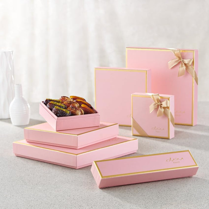Bateel Pastel Petal Gift Set | Assorted Dates | Luxury Collection of Premium Organic Arabian Dates | Elegant Pink Gift Box | Gift for Muslims | Islamic Gift | Ramadan Eid Gift for Muslims