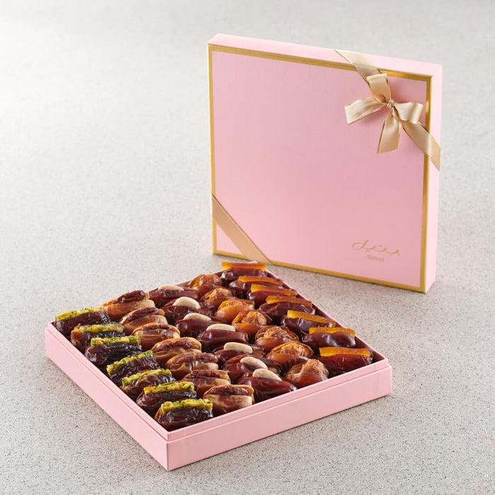 Bateel Pastel Petal Gift Set | Assorted Dates | Luxury Collection of Premium Organic Arabian Dates | Elegant Pink Gift Box | Gift for Muslims | Islamic Gift | Ramadan Eid Gift for Muslims
