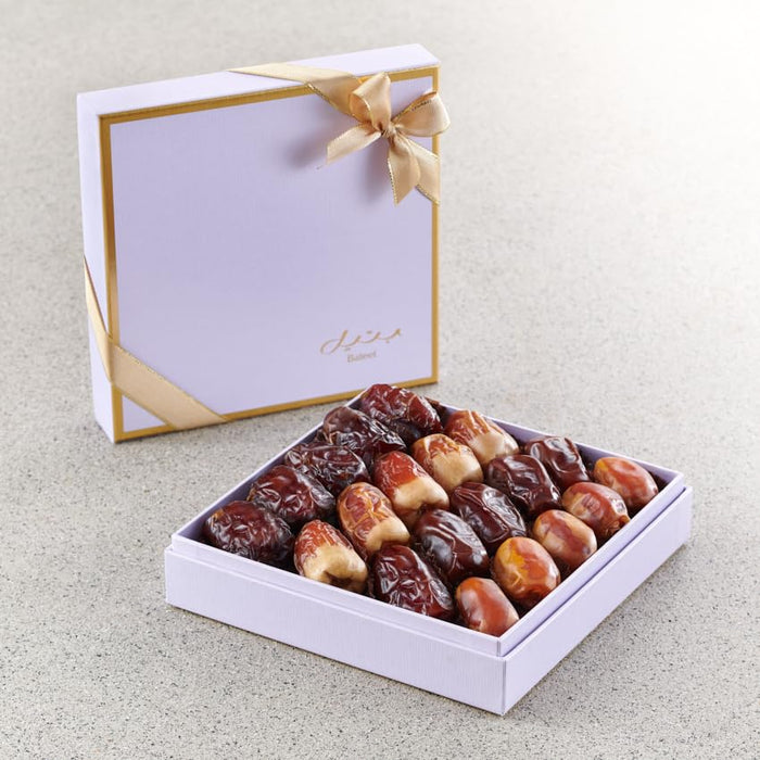 Bateel Pastel Lavender Gift Set | Medium Premium Filled Dates | Gourmet Stuffed Organic Dates with Nuts & Fruits | Gift for Muslims | Islamic Gift | Ramadan Eid Gift for Muslims