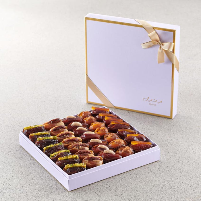 Bateel Pastel Lavender Gift Set | Medium Premium Filled Dates | Gourmet Stuffed Organic Dates with Nuts & Fruits | Gift for Muslims | Islamic Gift | Ramadan Eid Gift for Muslims