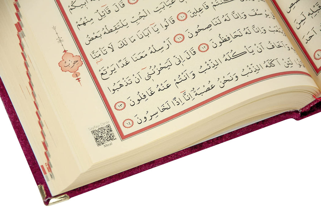 Luxury Velvet Islamic Prayer Gift Set | Velvet Covered Gift Box | Deluxe 4-Piece Set with Quran | Prayer Beads Tesbih | Prayer Rug | Ramadan Eid Gift | Gift for Muslims | Islamic Gift
